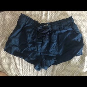 NWOT TIE WAIST SHORTS